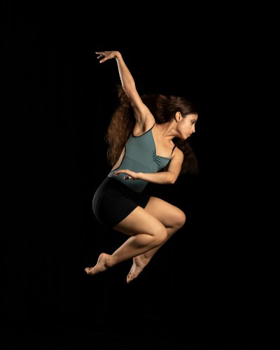 Contemporary teacher Elizabeth Mercado